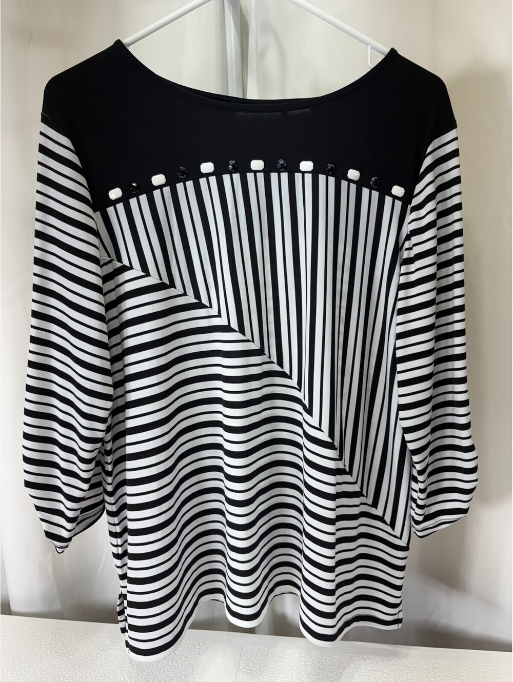Alfred Dunner Black and White Striped Long Sleeve Top Size L 263D